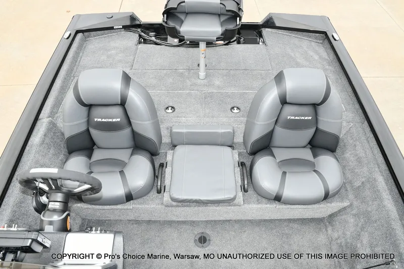 Slide: The Image of Tracker Pro Team 195 TXW Tournament Edition 2026 - 17