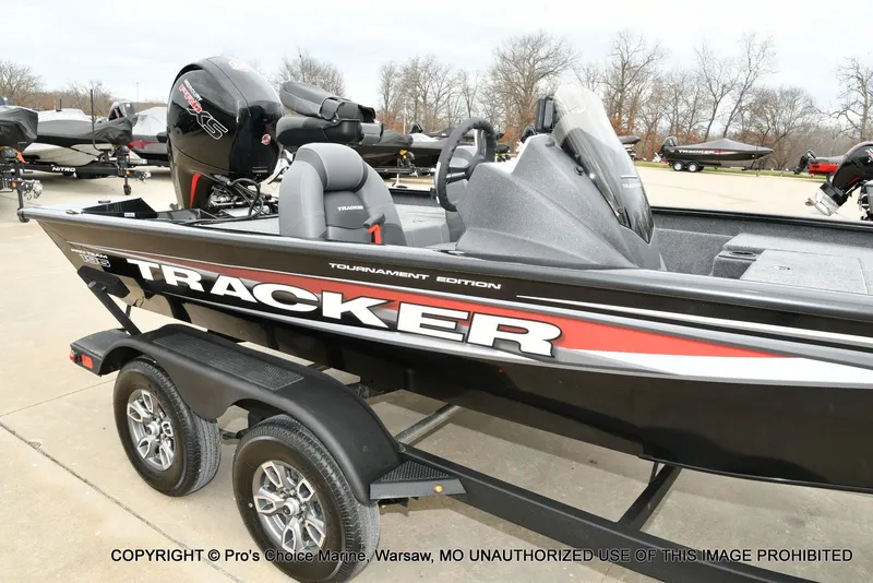 Slide: The Image of Tracker Pro Team 195 TXW Tournament Edition 2026 - 4