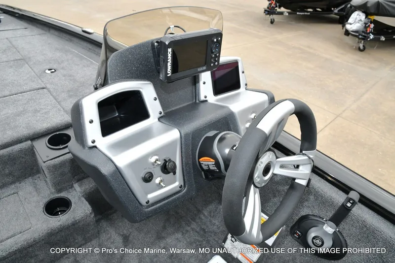 Slide: The Image of Tracker Pro Team 195 TXW Tournament Edition 2026 - 43