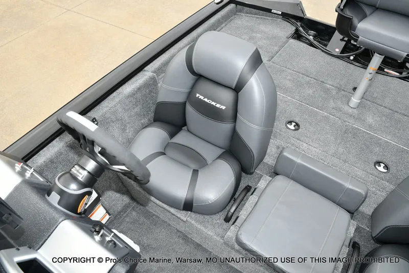 Slide: The Image of Tracker Pro Team 195 TXW Tournament Edition 2026 - 51