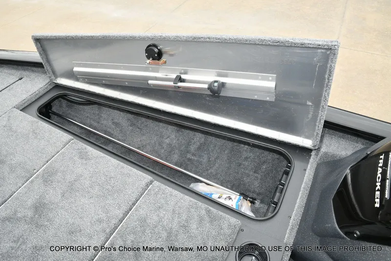 Slide: The Image of Tracker Pro Team 195 TXW Tournament Edition 2026 - 63