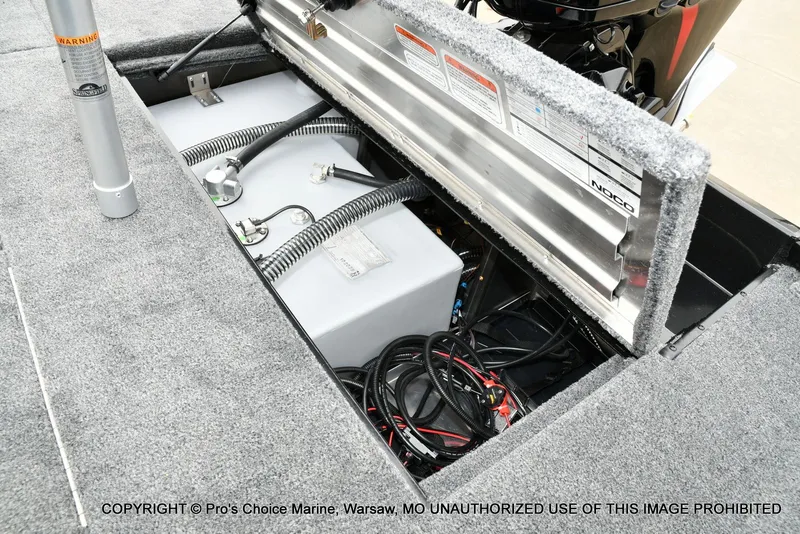 Slide: The Image of Tracker Pro Team 195 TXW Tournament Edition 2026 - 70