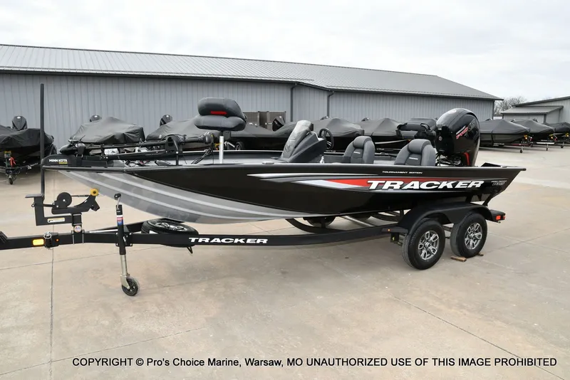 Slide: The Image of Tracker Pro Team 195 TXW Tournament Edition 2026 - 73