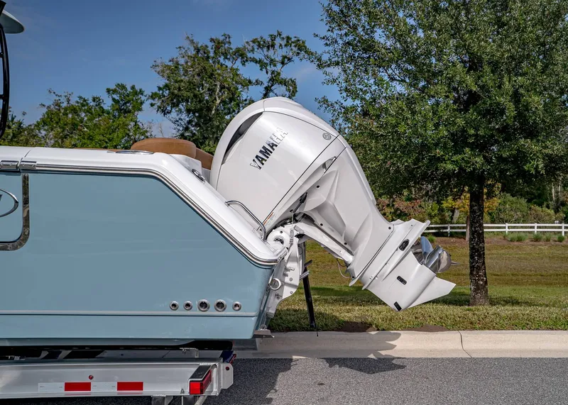 Slide: The Image of Sea Hunt ULTRA 305 CB 2026 - 3