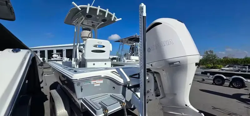 Slide: The Image of Pathfinder 2500 Hybrid 2020 - 4