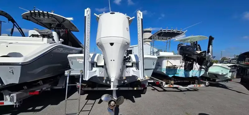 Slide: The Image of Pathfinder 2500 Hybrid 2020 - 5