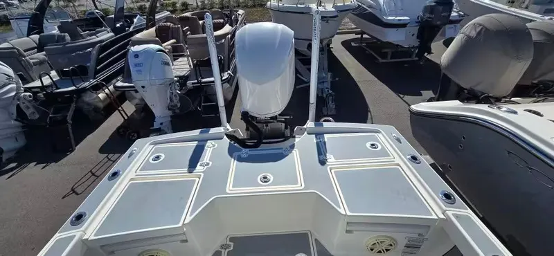 Slide: The Image of Pathfinder 2500 Hybrid 2020 - 6