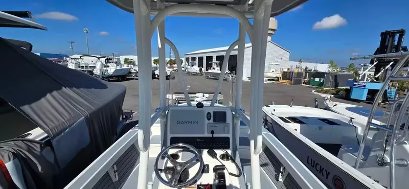 Slide: The Image of Pathfinder 2500 Hybrid 2020 - 7