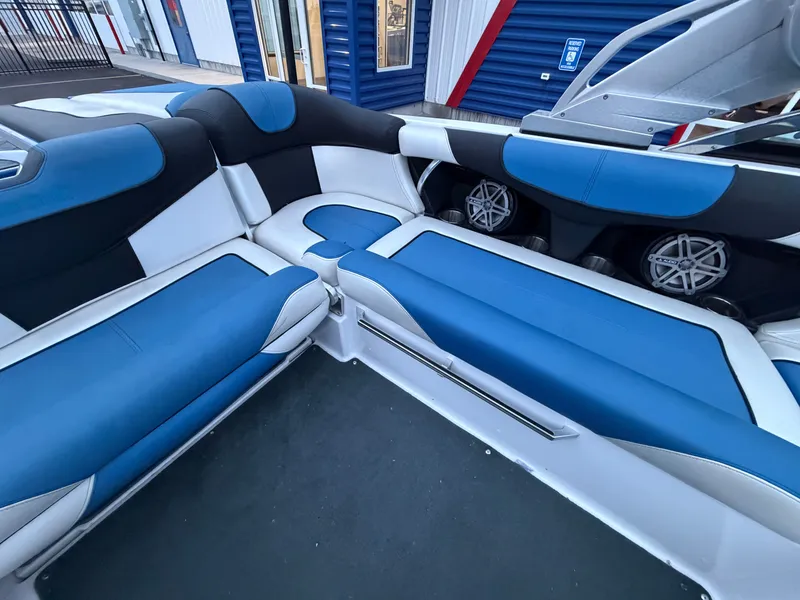 Slide: The Image of MasterCraft XStar 2013 - 14