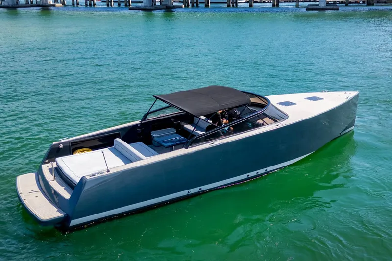 Slide: The Image of VanDutch 40 2014 - 3