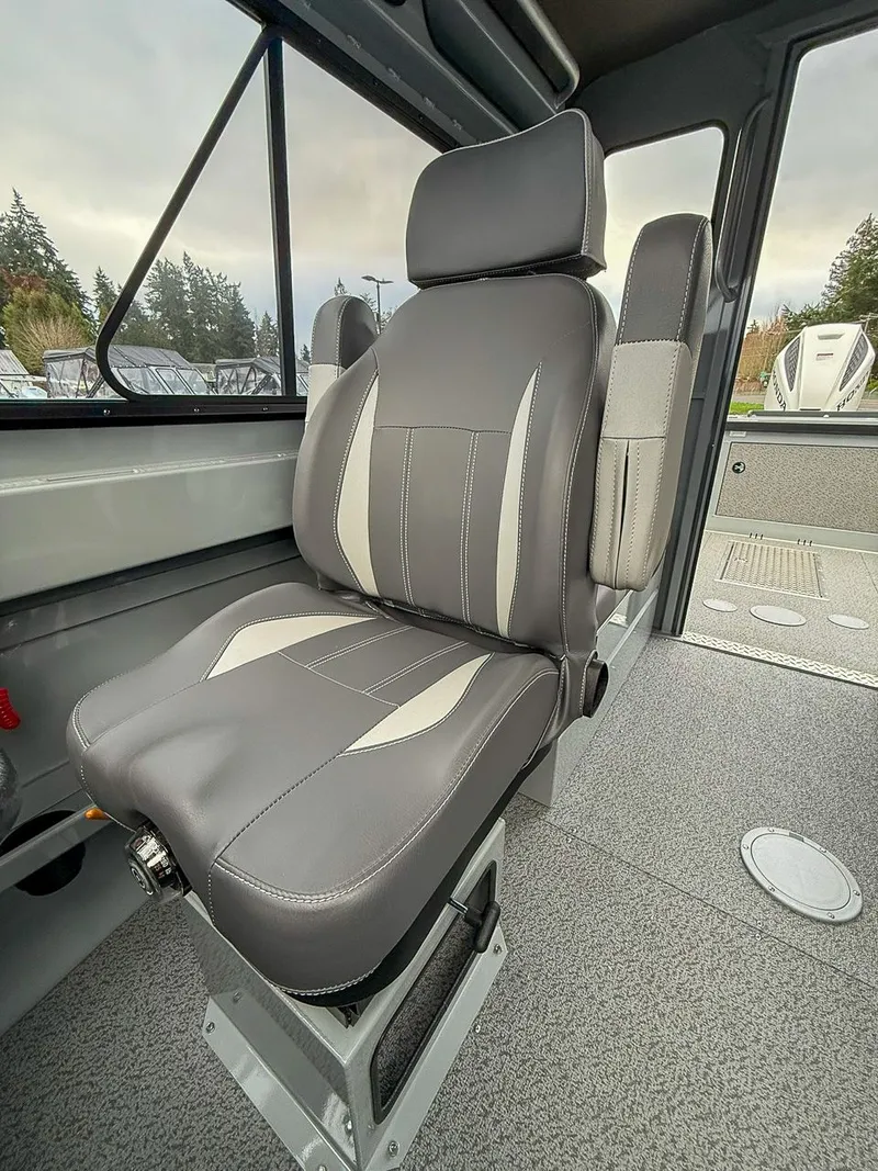 Slide: The Image of Hewescraft 220 Ocean Pro Hardtop 2025 - 11