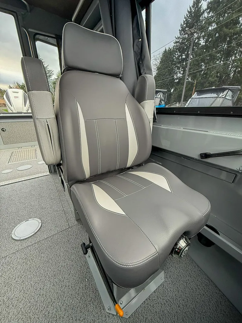 Slide: The Image of Hewescraft 220 Ocean Pro Hardtop 2025 - 12