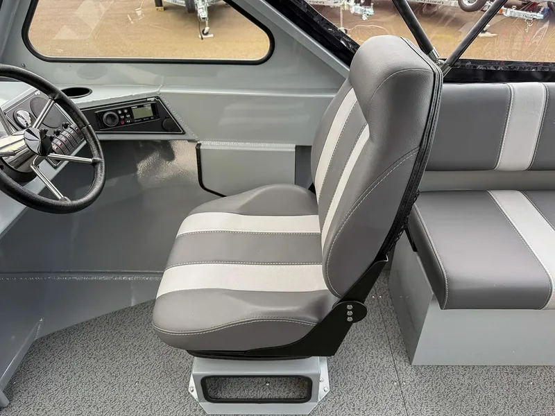 Slide: The Image of Hewescraft 200 Sportsman 2026 - 11