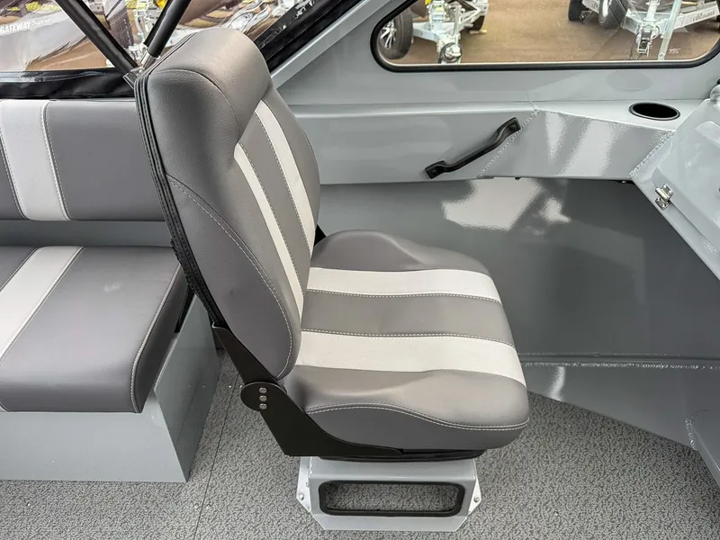 Slide: The Image of Hewescraft 200 Sportsman 2026 - 12