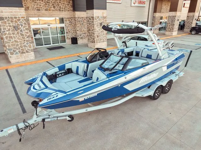 Slide: The Image of Malibu Wakesetter 23 MXZ 2022 - 3