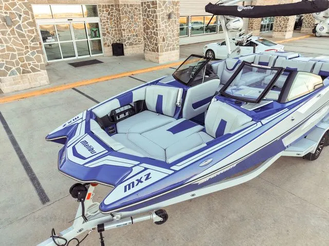 Slide: The Image of Malibu Wakesetter 23 MXZ 2022 - 4
