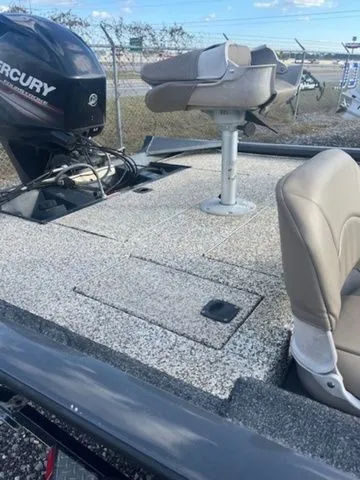 Slide: The Image of Bass Tracker Pro Team 175 2015 - 6