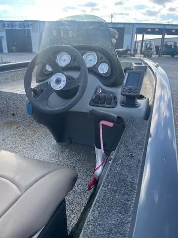 Slide: The Image of Bass Tracker Pro Team 175 2015 - 7