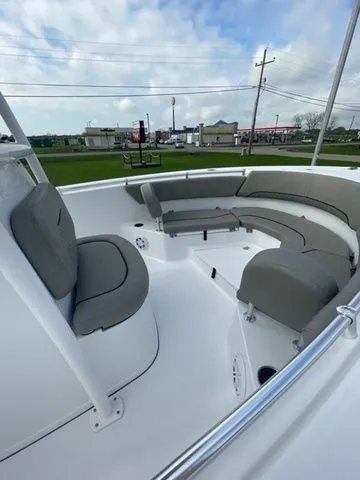 Slide: The Image of Sportsman Heritage 231 Center Console 2023 - 15