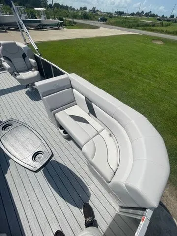 Slide: The Image of SunCatcher Select 20RC 2023 - 7