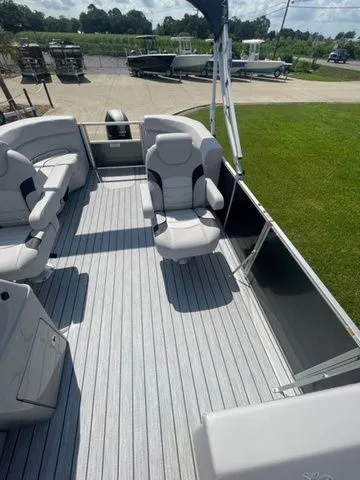 Slide: The Image of SunCatcher Select 20RC 2023 - 8