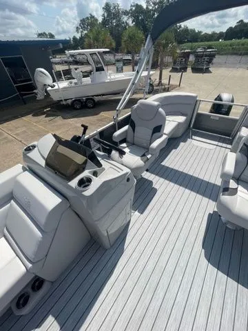 Slide: The Image of SunCatcher Select 20RC 2023 - 9