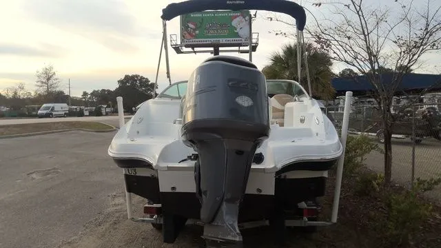 Slide: The Image of Southwind 2400SS 2012 - 4