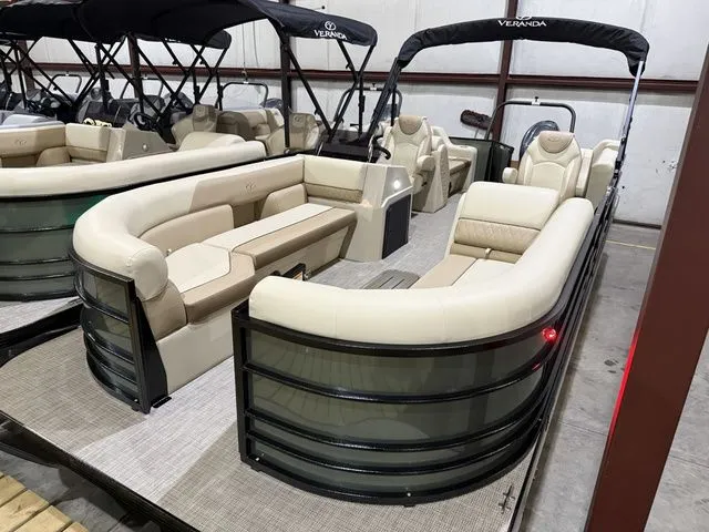 Slide: The Image of Veranda Vista View 22RC W/Yamaha 150 No Trailer 2026 - 3