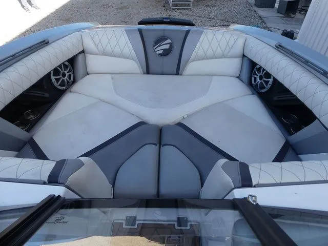 Slide: The Image of Tigé RZX 2016 - 10