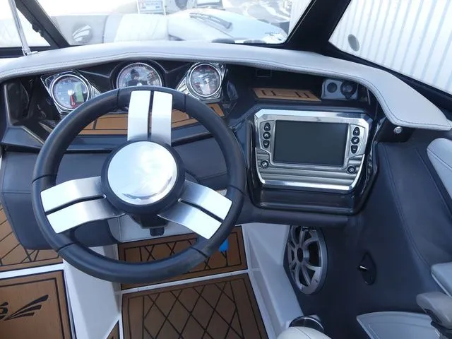 Slide: The Image of Tigé RZX 2016 - 11