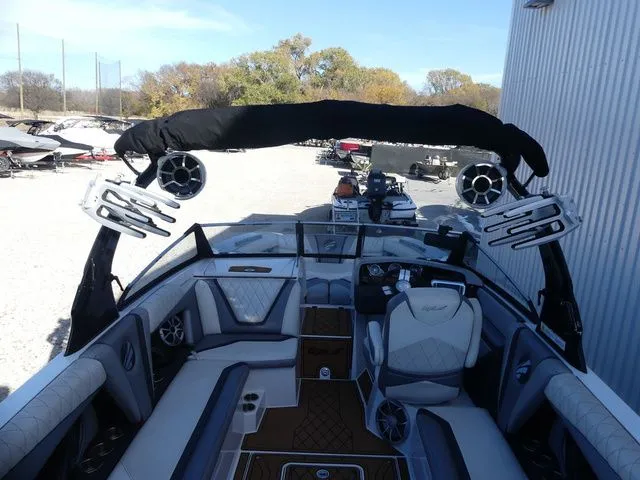 Slide: The Image of Tigé RZX 2016 - 16