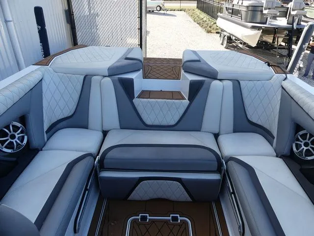 Slide: The Image of Tigé RZX 2016 - 17