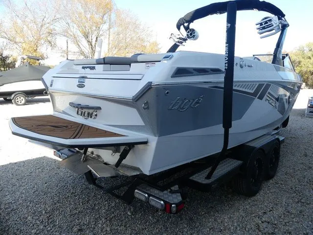 Slide: The Image of Tigé RZX 2016 - 6