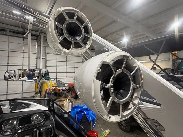 Slide: The Image of Malibu Wakesetter 23 LSV 2013 - 11