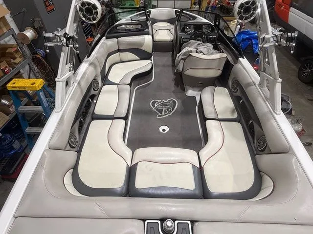 Slide: The Image of Malibu Wakesetter 23 LSV 2013 - 4