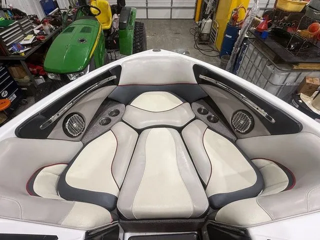 Slide: The Image of Malibu Wakesetter 23 LSV 2013 - 5