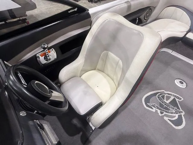 Slide: The Image of Malibu Wakesetter 23 LSV 2013 - 7