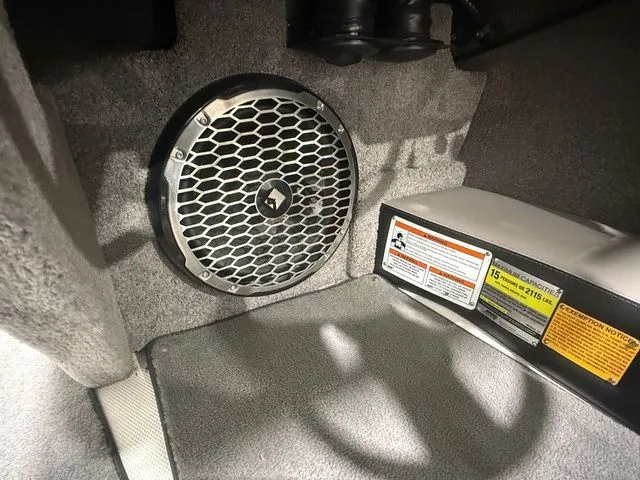 Slide: The Image of Malibu Wakesetter 23 LSV 2013 - 9