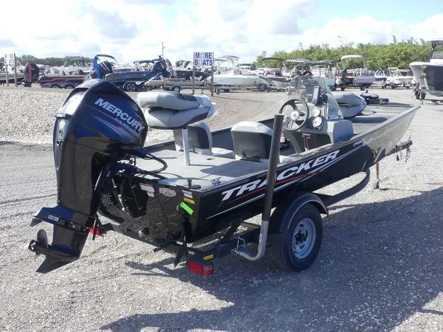 Slide: The Image of Tracker Pro 160 2018 - 4