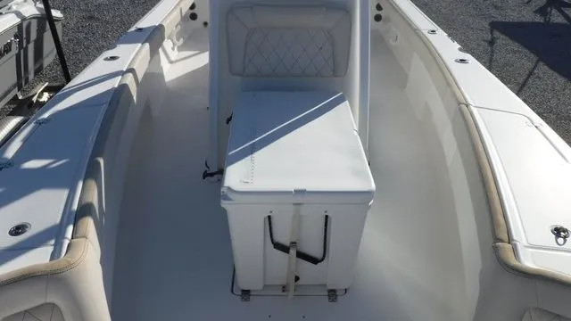 Slide: The Image of Blue Wave 2800 Makaira 2021 - 14