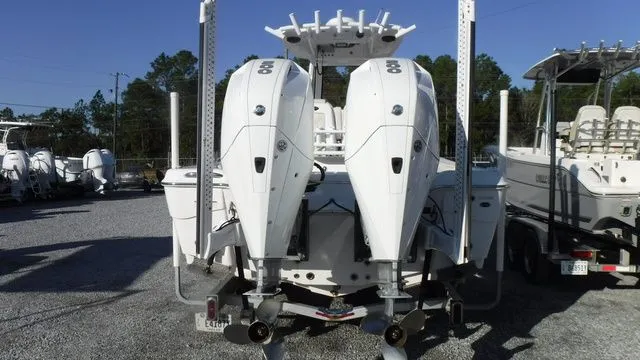 Slide: The Image of Blue Wave 2800 Makaira 2021 - 6