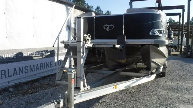 Slide: The Image of Tahoe LTZ Cruise 24' 2018 - 6