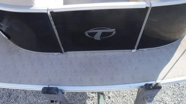 Slide: The Image of Tahoe LTZ Cruise 24' 2018 - 8