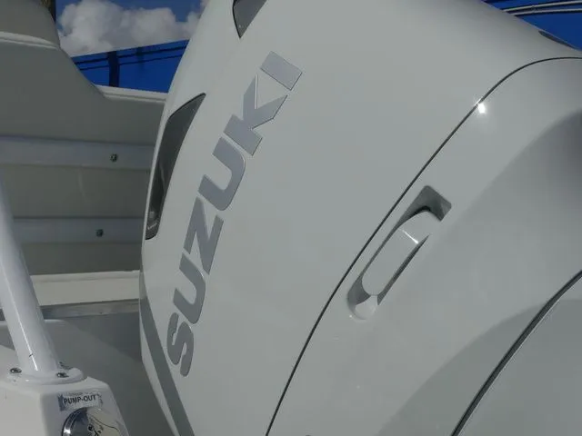 Slide: The Image of Sea Pro 245FLX Sandbar 2026 - 11