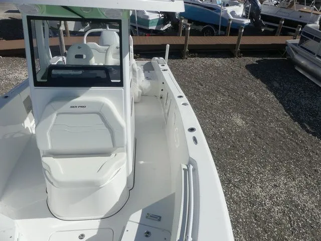 Slide: The Image of Sea Pro 245FLX Sandbar 2026 - 16