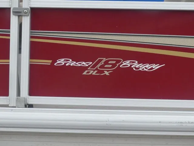 Slide: The Image of Sun Tracker Bass Buggy 18 DLX 2023 - 9