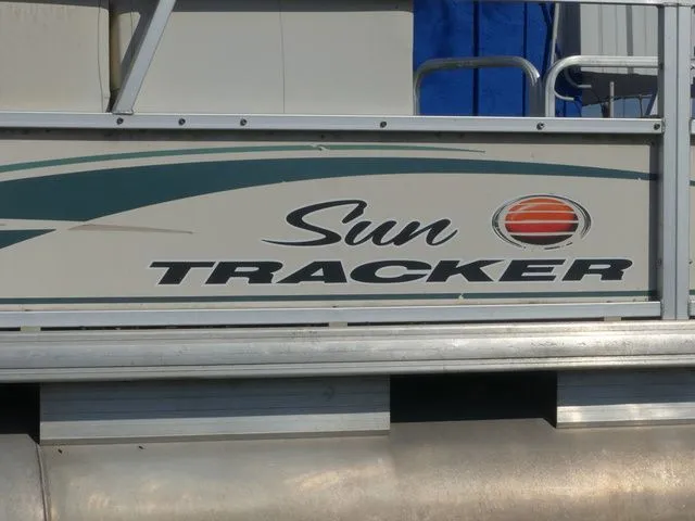 Slide: The Image of Sun Tracker Fishin Barge 20 2005 - 8