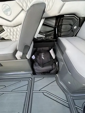 Slide: The Image of Tigé 22RZX 2026 - 13