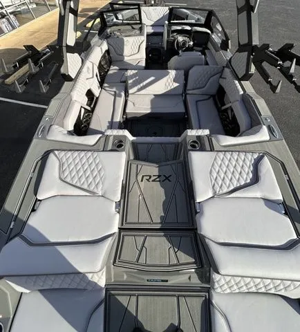 Slide: The Image of Tigé 22RZX 2026 - 4