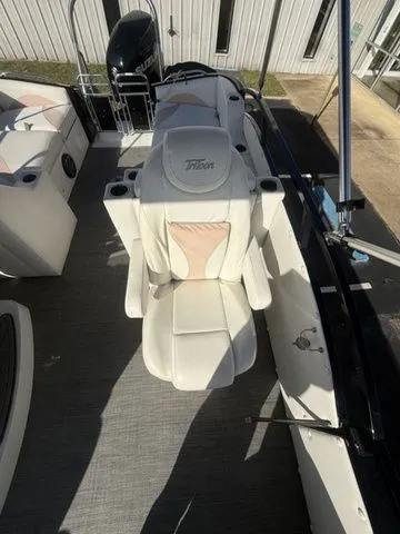 Slide: The Image of JC Manufacturing Sporttoon 26 RFL TT 2018 - 8